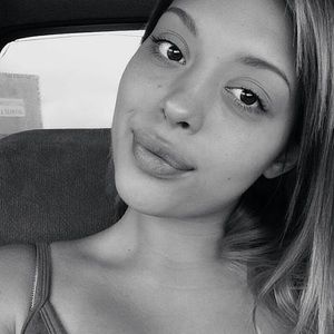 Meet your Posher, Thalia